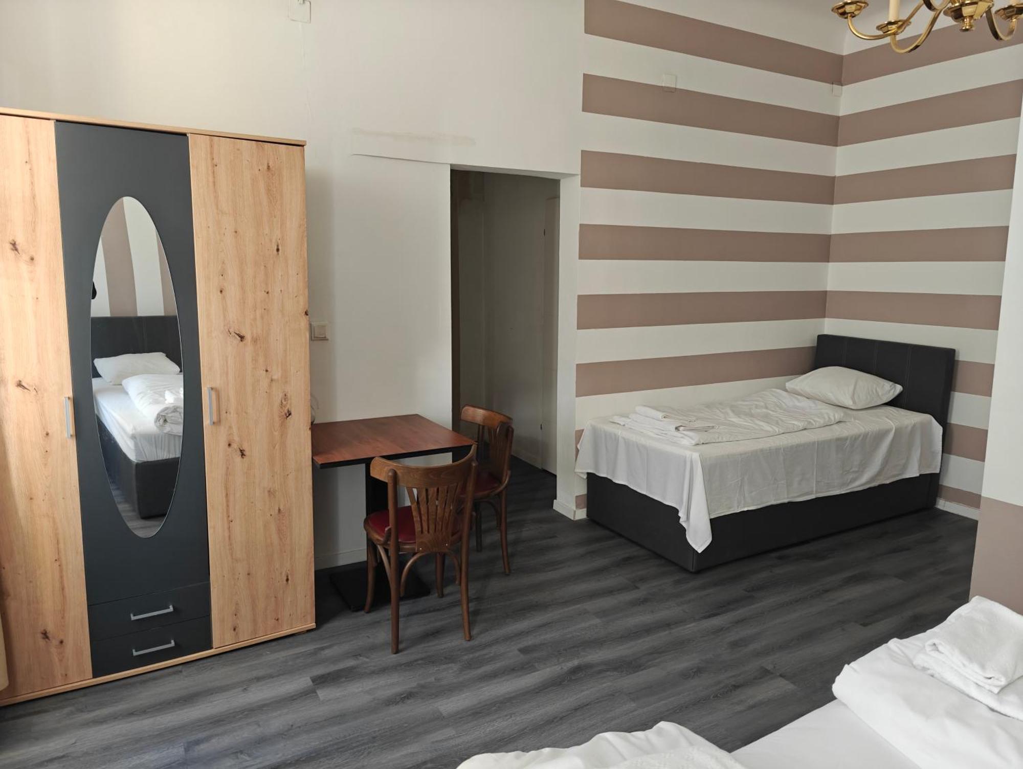 Hotel Viktoria Вена Экстерьер фото