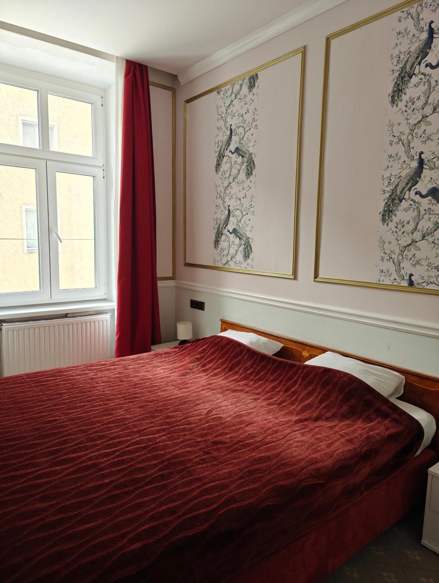 Hotel Viktoria Вена Экстерьер фото