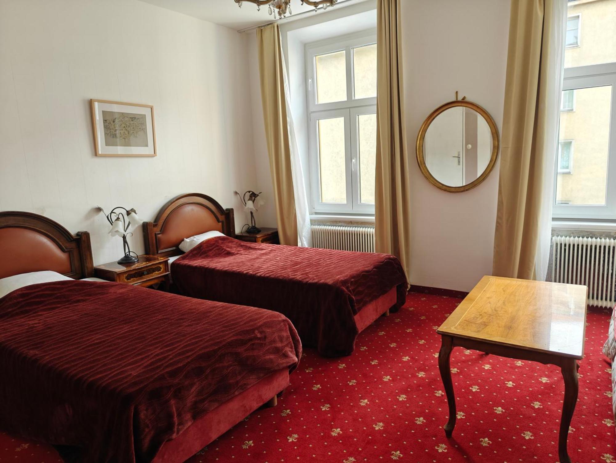 Hotel Viktoria Вена Экстерьер фото
